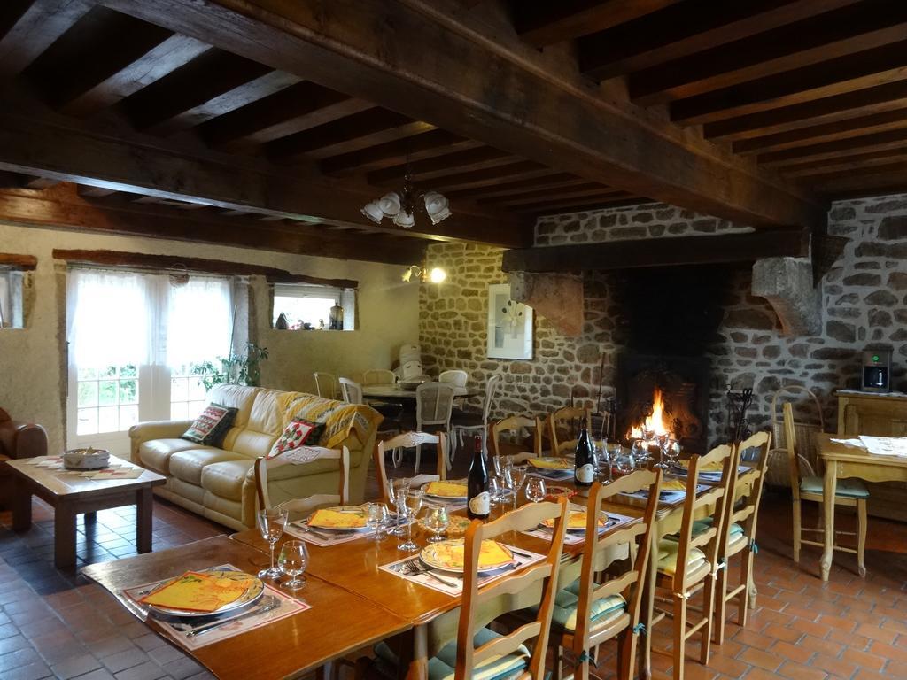La Clef Des Champs Bed & Breakfast La Roche-en-Brenil ภายนอก รูปภาพ